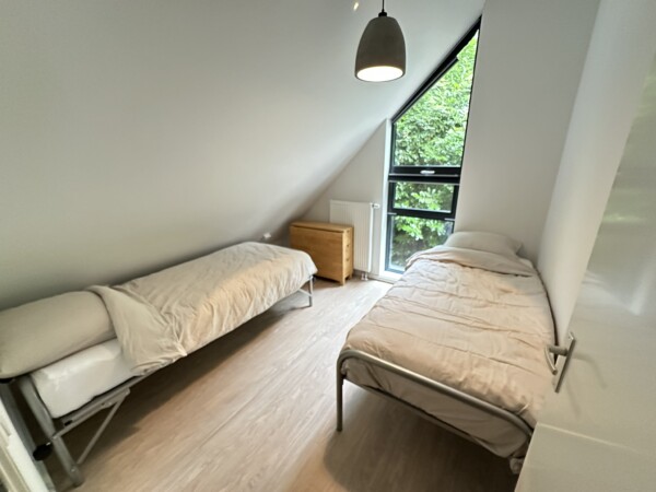 Slaapkamer 2 met twee losse bedden